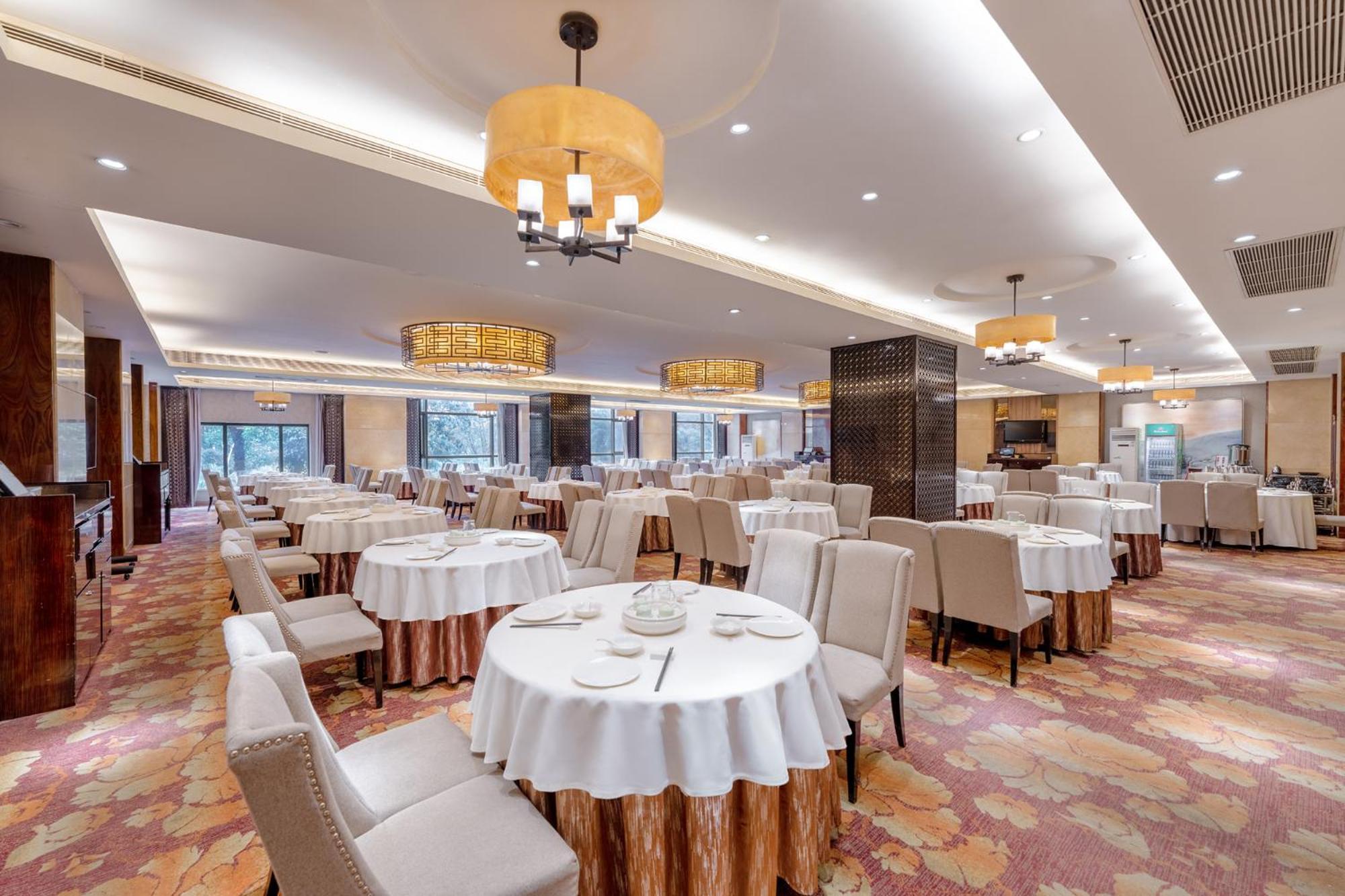 Sheraton Zhongshan Hotel Екстериор снимка
